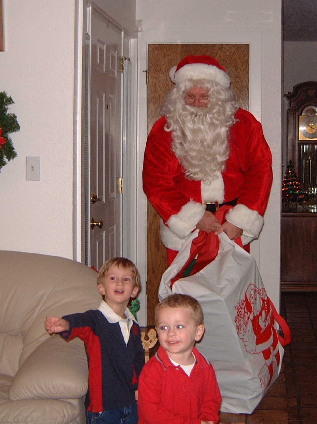 Hildebrand Christmas ScreenSaver/1024x768_2002-12-24 Christmas Eve 21.jpg